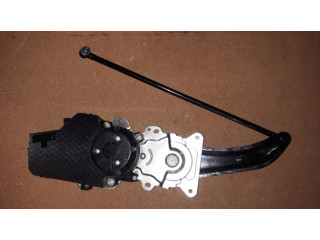 Притягиватель задней крышки