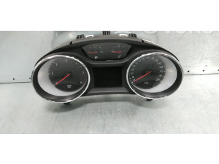 Панель приборов 39102855, 39085724 Vauxhall Astra K