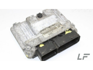 Блок управления двигателя 55563967, 0281013807 Saab 9-3 Ver2