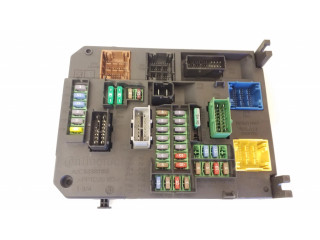 Блок предохранителей 980668798001   Peugeot 508    