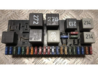 Pojistková skříňka 443941822B, 2284 Audi 80 90 S2 B4 1995