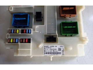 Блок предохранителей BG9T14C256HA, 31314867AA Volvo V70