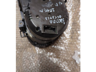 Панель приборов 5E0920981 Skoda Octavia Mk3 (5E)