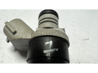 Форсунка MR988977 Mitsubishi Colt CZ3