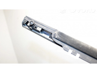 Отделка стекла передней двери