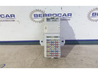 Блок предохранителей 911713E921   KIA Sorento    
