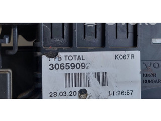  Pojistková skříňka 31337183, 30659092   Volvo XC70 2012