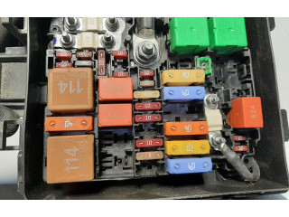 Pojistková skříňka 9804848580 Peugeot 208 2022