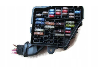   Pojistková skříňka    Audi A8 S8 D3 4E 2006