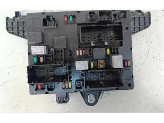 Pojistková skříňka 13368653, 365927271 Opel Zafira C 2013