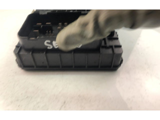 Блок предохранителей  1K0937125A   Volkswagen Touran I    