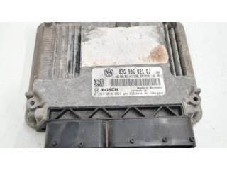 Блок управления двигателя 03G906021QJ, 03G906021AB   Volkswagen Golf V