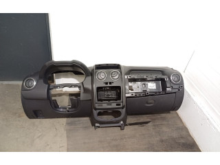 Панель приборов 681006566R Dacia Duster