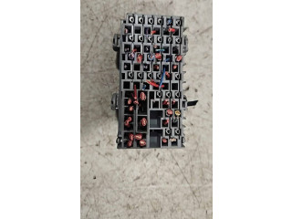 Блок предохранителей 8637669 Volvo XC90