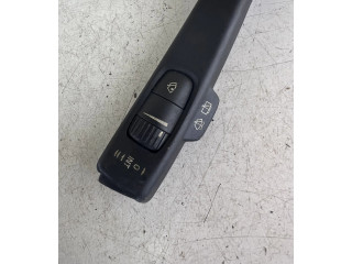 Ручка стеклоочистителей 17D770   Volvo V50