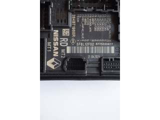 Блок предохранителей 284B71965R Dacia Sandero III