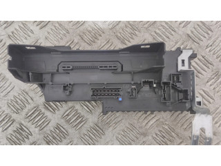 Pojistková skříňka 016706581A Mercedes-Benz E A207 2011