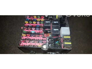 Блок предохранителей  2n1t14401hj, ee01   Ford Fusion    