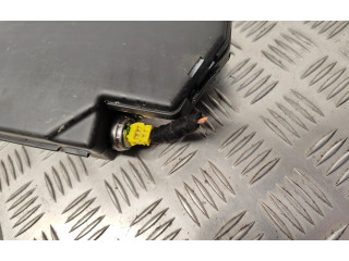 Подушка безопасности в сиденье 30715730   Volvo V70