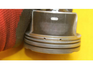  Поршень с шатуном  72L71  Renault Clio IV  