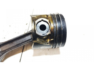 Píst Hyundai Elantra pro naftový motor 2.0