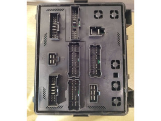 Блок предохранителей  8231008120, Y200100A   SsangYong Rexton    