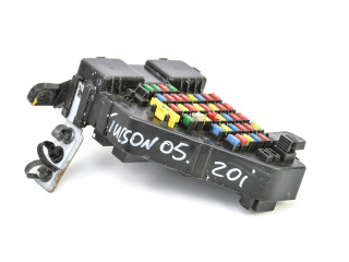   Pojistková skříňka 911102E000, 91110-2E000   Hyundai Tucson JM 2005