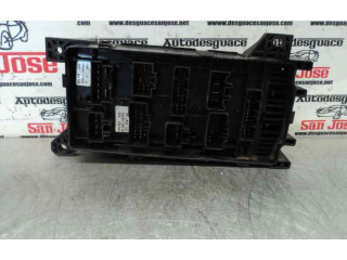 Блок предохранителей 91160-3E070   KIA Sorento    