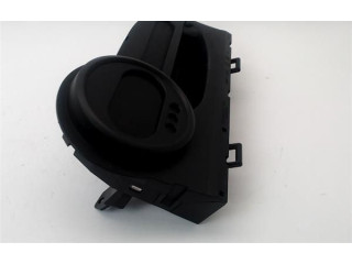 Панель приборов 8200725330 Renault Twingo II