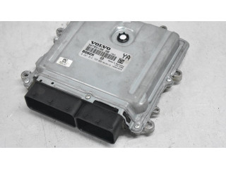 Блок управления впрыском 0281012765   Volvo V70
