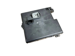 Блок предохранителей 8676391, 12217799 Volvo XC90