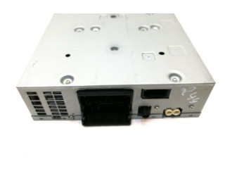 Радио/ проигрыватель CD/DVD / навигация