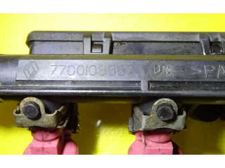Топливная рампа 7700108667, 7700109066   Renault Clio II  
