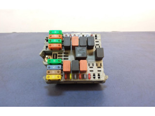 Блок предохранителей 51815382, 51815382 Fiat Linea