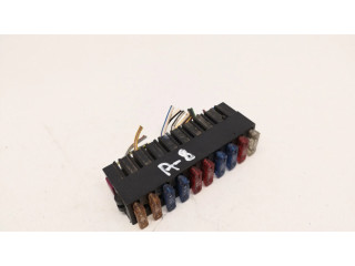 Блок предохранителей  4D0937501   Audi A8 S8 D2 4D    