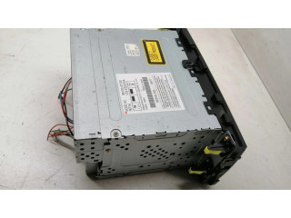 Радио/ проигрыватель CD/DVD / навигация