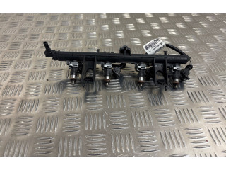 Vstřikovací lišta 8200379181, C4049181   Renault Clio IV     