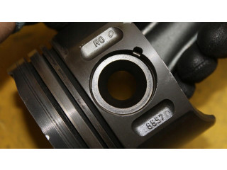 Píst Mercedes-Benz C W203