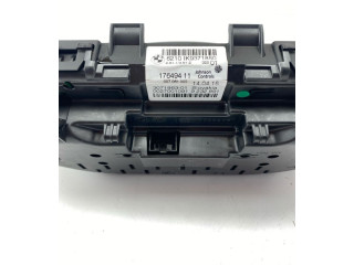 Přístrojová deska BMW 1 F20 F21 2015 17649411