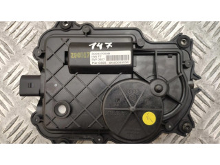 Механизм фиксации задней двери