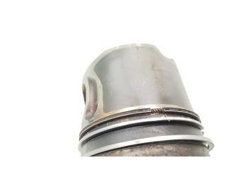 Píst Hyundai H-100 D4CB