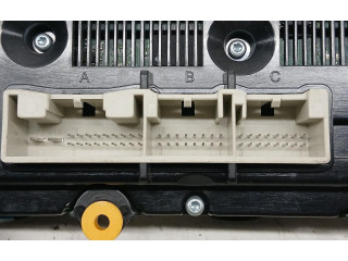 Блок управления климат-контролем 3B1907044A, 5HF00761702   Volkswagen PASSAT