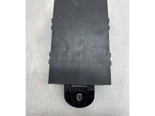 Блок предохранителей 32142591   Volvo XC90    