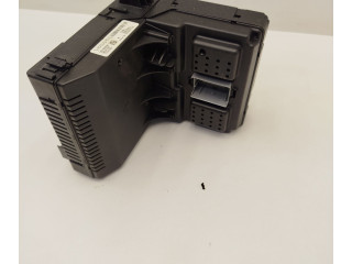 Блок предохранителей 30765646, 28043321 Volvo V70