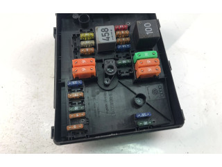 Блок предохранителей 1K0937125A Volkswagen Caddy