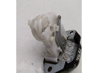 Zámek zadních dveří Nissan Juke I F15 2013