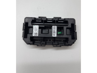 Блок предохранителей 10688710 BMW 1 F20 F21