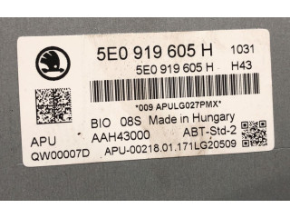 Блок предохранителей  5E0919605H   Skoda Octavia Mk3 (5E)    