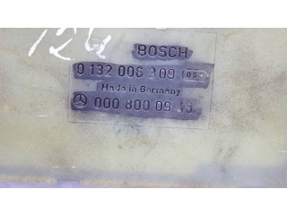 Pojistková skříňka Вакуумный насос центрально замка 0008000948, 0132006309 Mercedes-Benz E W124 1995