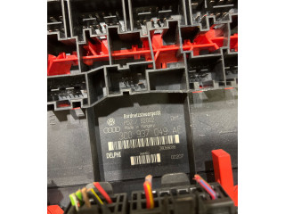 Блок комфорта 3C0937049AE, 28068688 Skoda Octavia Mk2 (1Z)